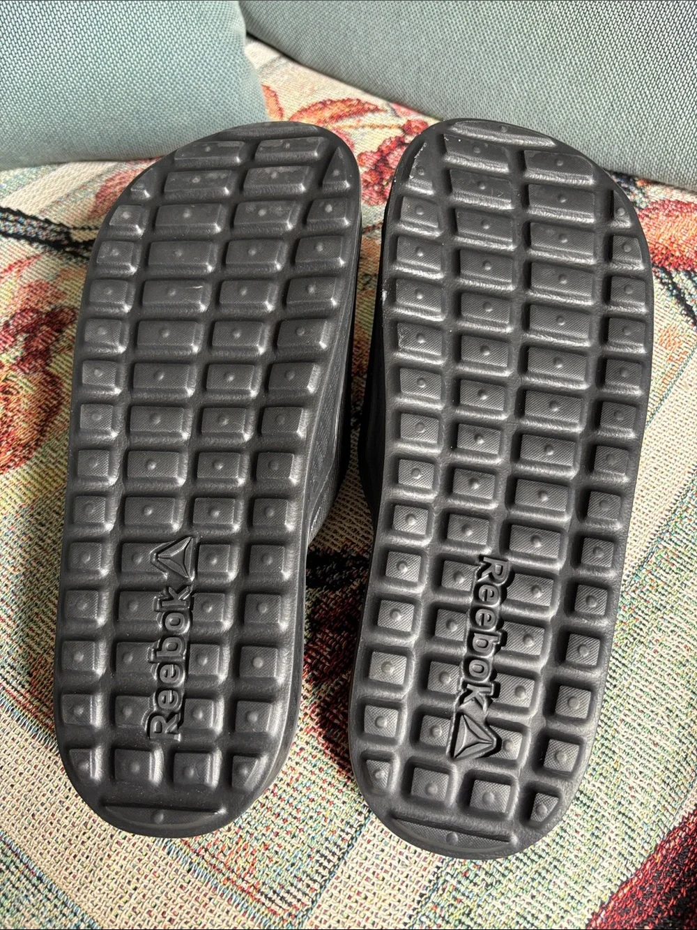 Reebok Men's Black and Gray Slide Sandals with Logo, Sz 10, New w/o Tags